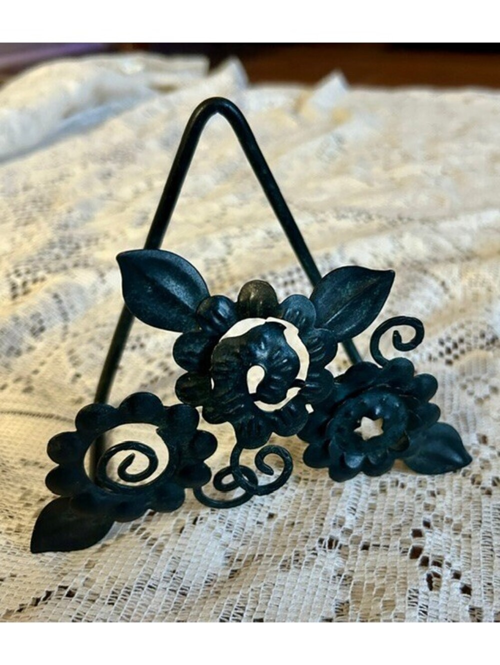 Black Metal Floral Decorative Stand Made in India